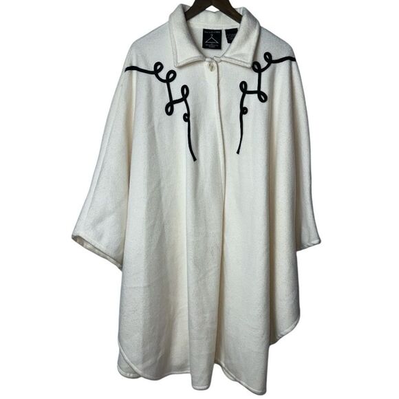 Anthony Mark Hankins Cape Woman’s One Size Fits All - Picture 3 of 5